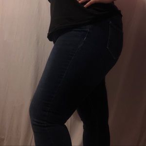 No boundaries dark wash jeans